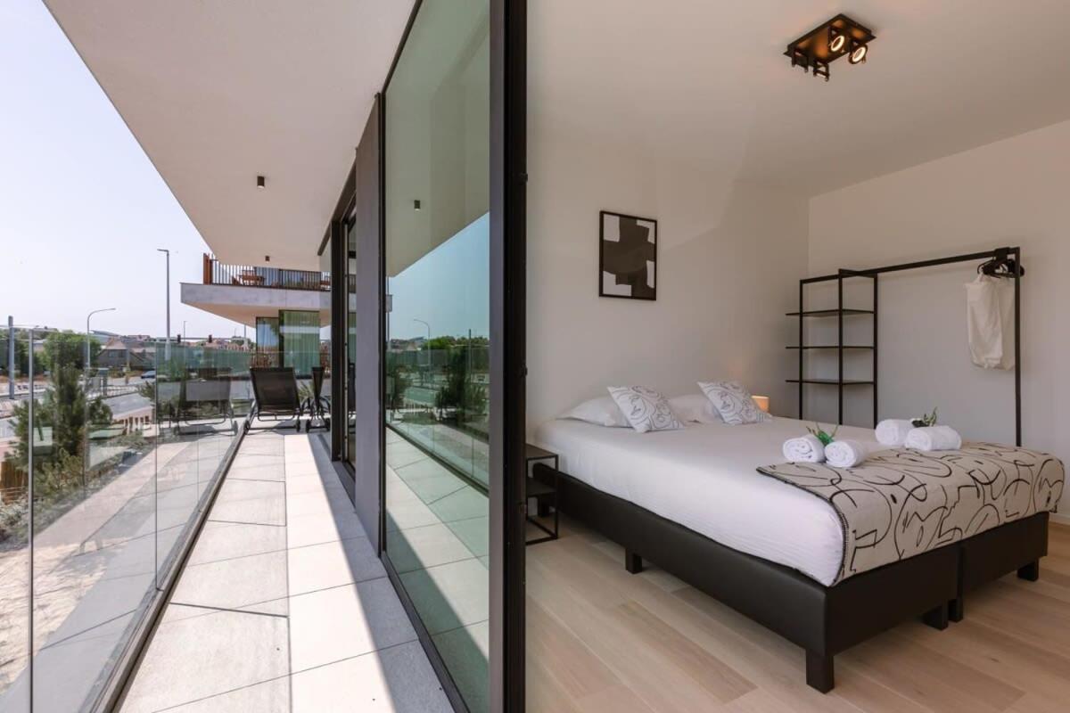 New, Luxurious And Modern Apartment With Private Parking Koksijde Exterior foto
