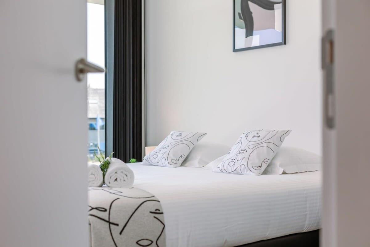 New, Luxurious And Modern Apartment With Private Parking Koksijde Exterior foto