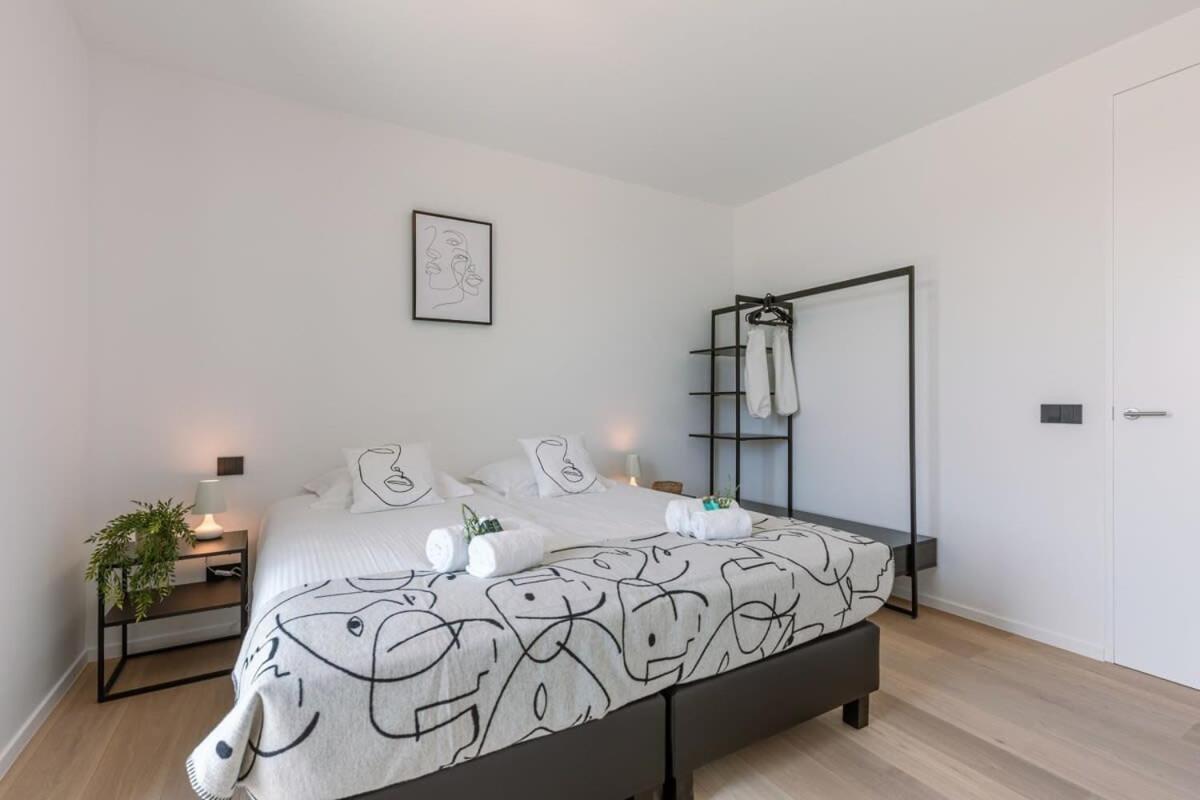 New, Luxurious And Modern Apartment With Private Parking Koksijde Exterior foto
